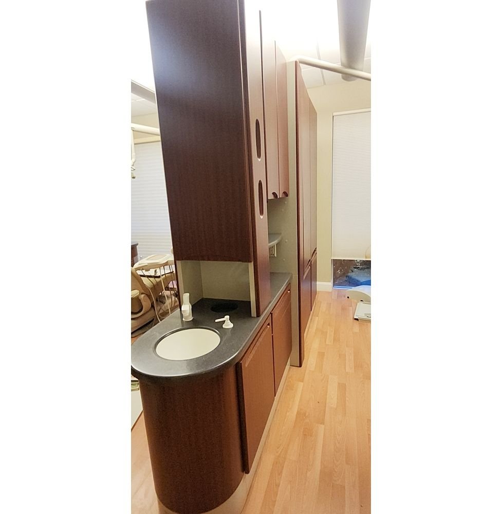 2 Room Dental Office - Midmark Ultracomfort Chairs, Midmark Stools & Lights, Midmark Cabinets - Image 4
