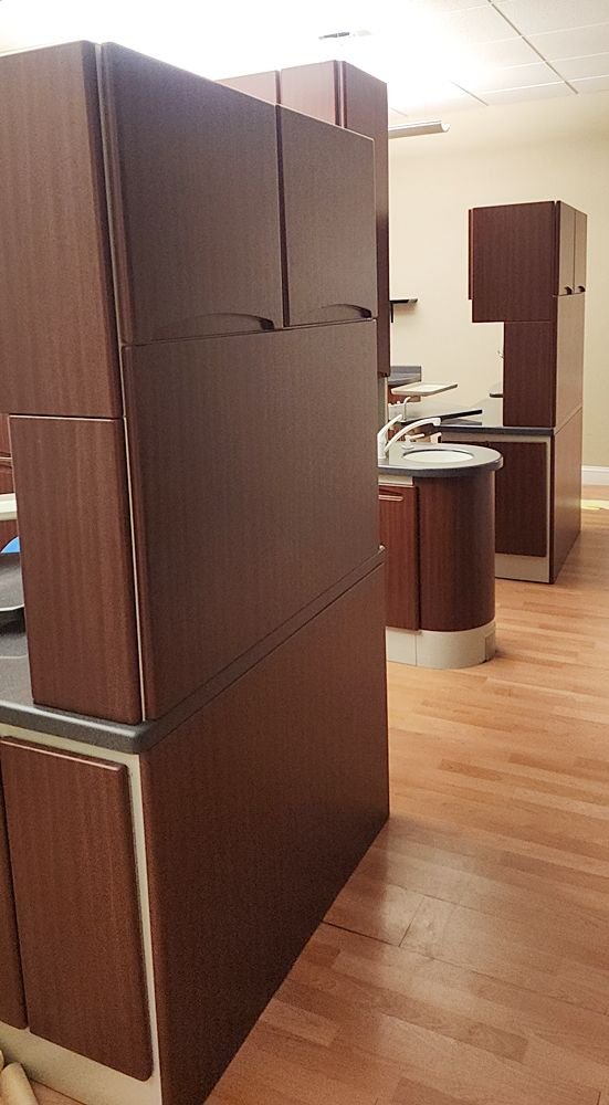 2 Room Dental Office - Midmark Ultracomfort Chairs, Midmark Stools & Lights, Midmark Cabinets - Image 9