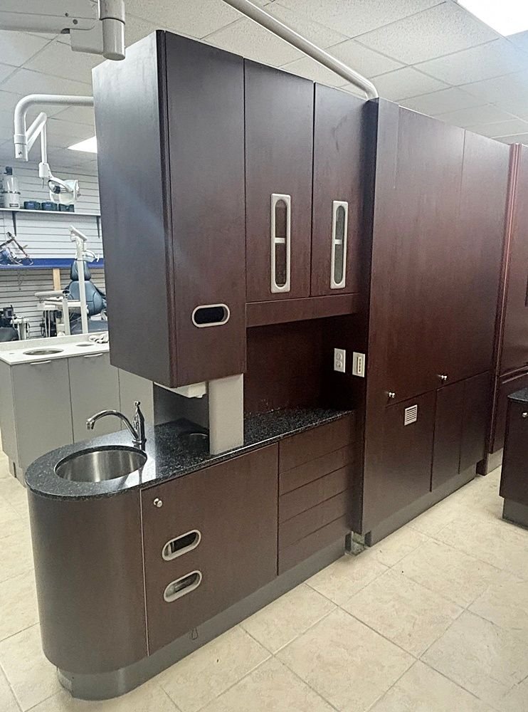 5 ROOM ADEC Dental Cabinet Package - (5) Adec 5580 Rear Treatment w/ 541 Dr Delivery & Assist. Pkg - (4) Adec 5543 Center Island - Royal Mahogany Laminate, Night Stars Solid Tops - Image 3