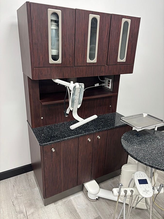 5 ROOM ADEC Dental Cabinet Package - (5) Adec 5580 Rear Treatment w/ 541 Dr Delivery & Assist. Pkg - (4) Adec 5543 Center Island - Royal Mahogany Laminate, Night Stars Solid Tops - Image 6