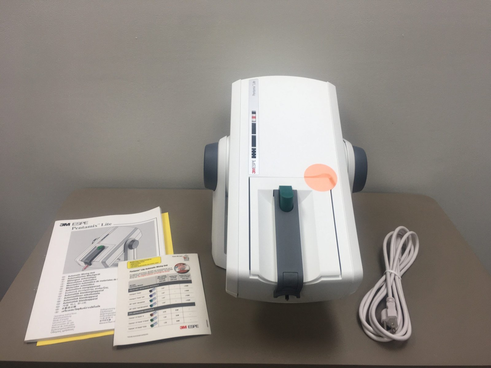 3M ESPE Pentamix Lite Automatic Mixing Unit - Image 3
