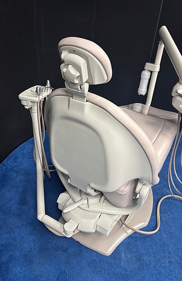 Midmark UltraComfort Dental Operatory Package w/ Stool Set - Radius Delivery, Assistant Pkg. - Color of Choice - Plush, Ultraleather Upholstery - Image 6