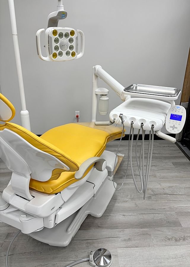 ADEC 511-532-551-571L - Complete Operatory Package (White) - Radius LED Light, Delivery, Assistant Pkg. - Ultraleather Upholstery - Image 3