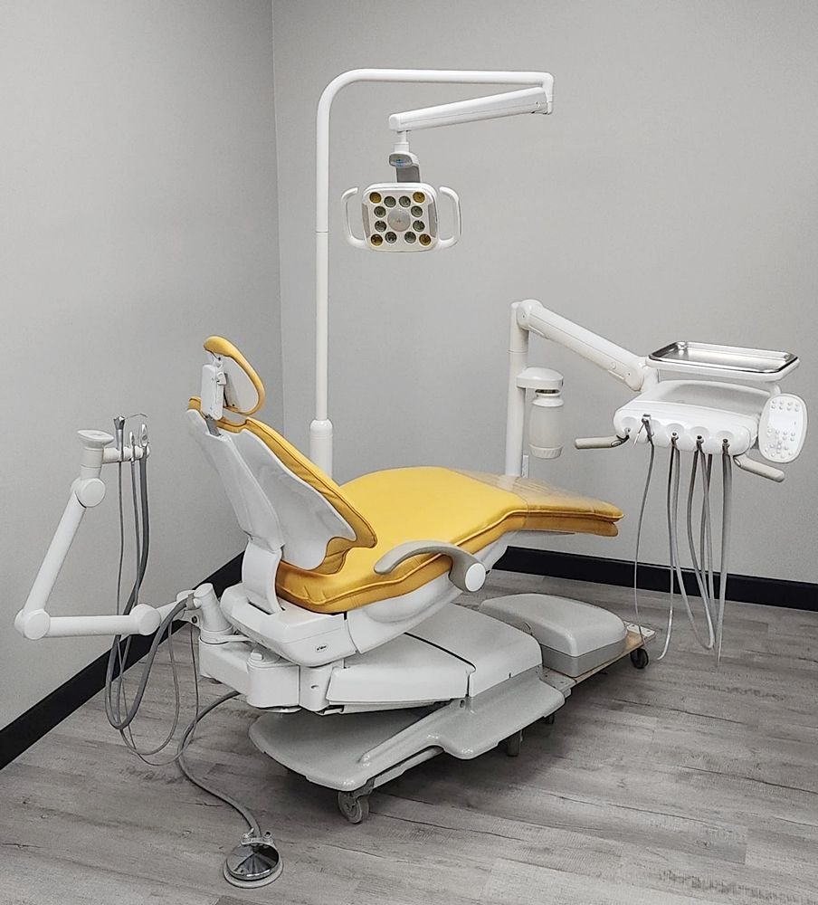ADEC 511-532-551-571L - Complete Operatory Package (White) - Radius LED Light, Delivery, Assistant Pkg. - Ultraleather Upholstery