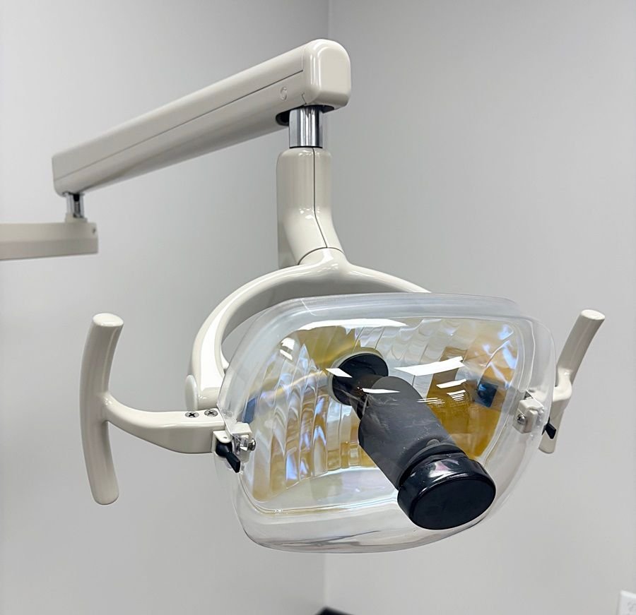 ADEC 6300 Dental Radius Mount Examination Light - Image 2
