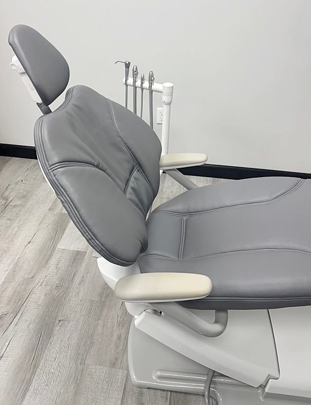 ADEC 411 Dental Operatory Chair w/ Adec 332 Delivery, 351 Assistant, 371 Light - New Ultraleather Upholstery - Image 8
