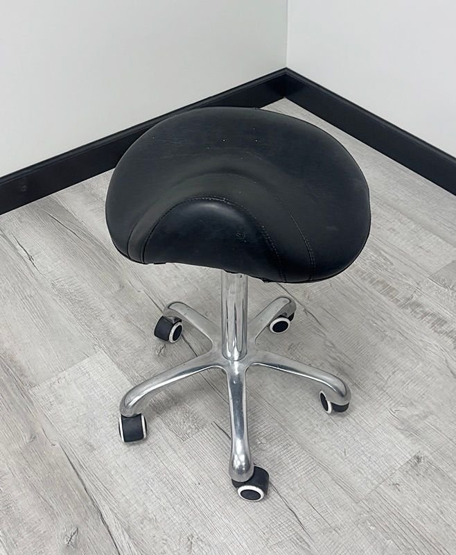 Dental Saddle Style Stool (Black Vinyl) - Image 3