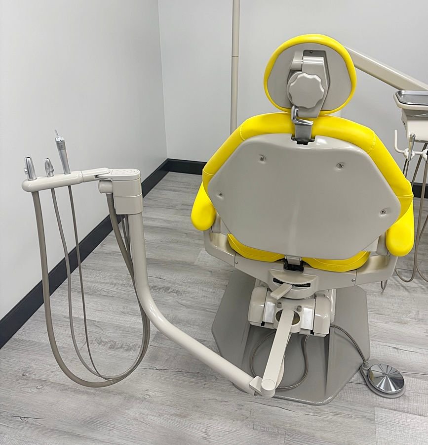 ADEC 1021 Decade Dental Radius Operatory Package w/ ADEC 1601-1622 Stool Set - NEW DCI Delivery Unit (Dual Touchpad Chair Controls) - Good Used Vinyl Upholstery - Image 5
