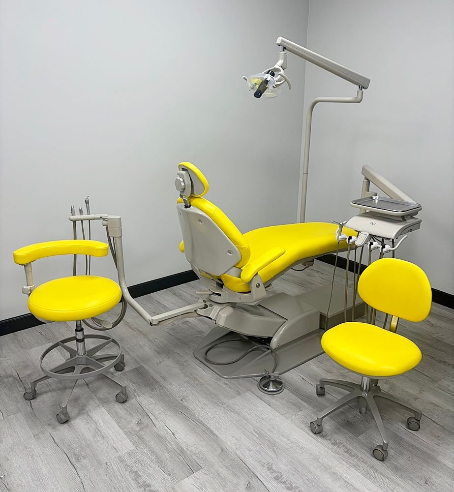 ADEC 1021 Decade Dental Radius Operatory Package w/ ADEC 1601-1622 Stool Set - NEW DCI Delivery Unit (Dual Touchpad Chair Controls) - Good Used Vinyl Upholstery - Image 2