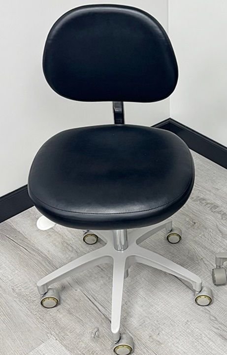 (SET of 5) x ADEC 1601 & 1622 (Surf or White) Dental Doctor & Assistant Stool Sets - Good Used Ultraleather Upholstery (Raven Wing) - Image 10
