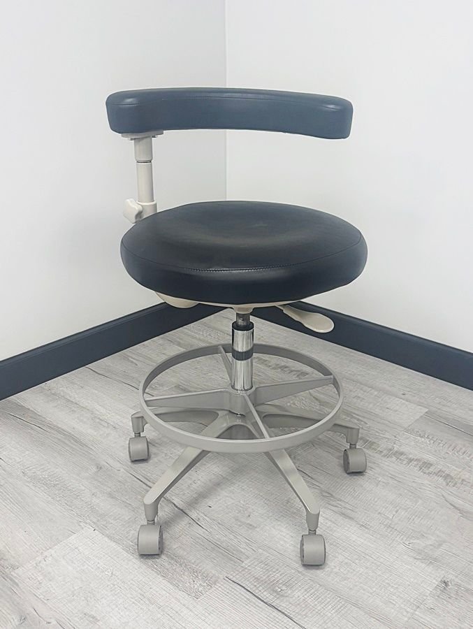 (SET of 5) x ADEC 1601 & 1622 (Surf or White) Dental Doctor & Assistant Stool Sets - Good Used Ultraleather Upholstery (Raven Wing) - Image 7