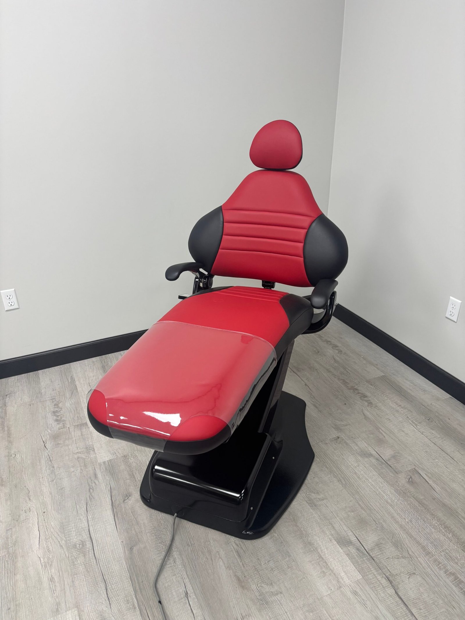 Forest 3900 Dental Patient Chair - Red & Black Ultraleather Upholstery - Image 6
