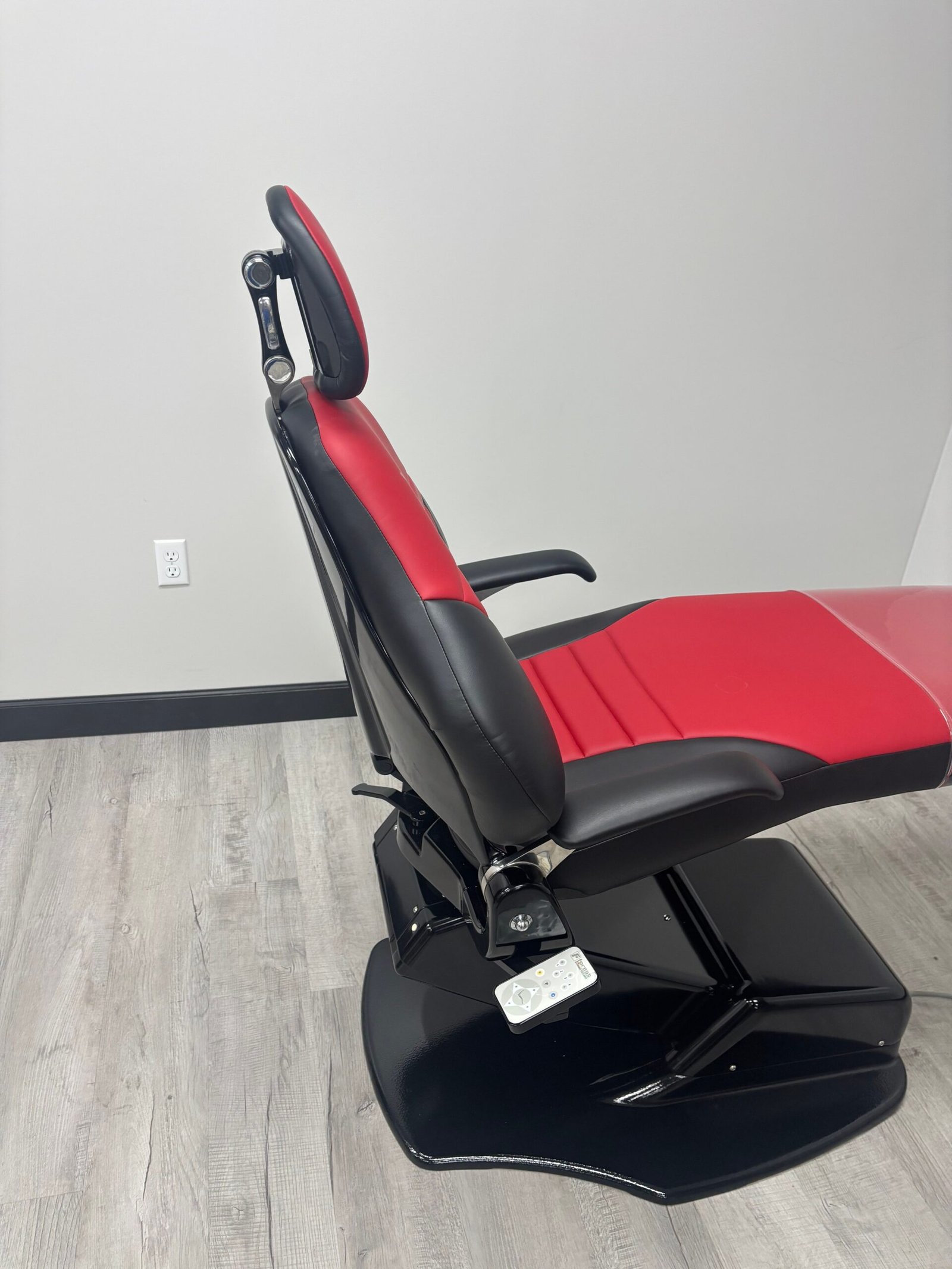 Forest 3900 Dental Patient Chair - Red & Black Ultraleather Upholstery - Image 5