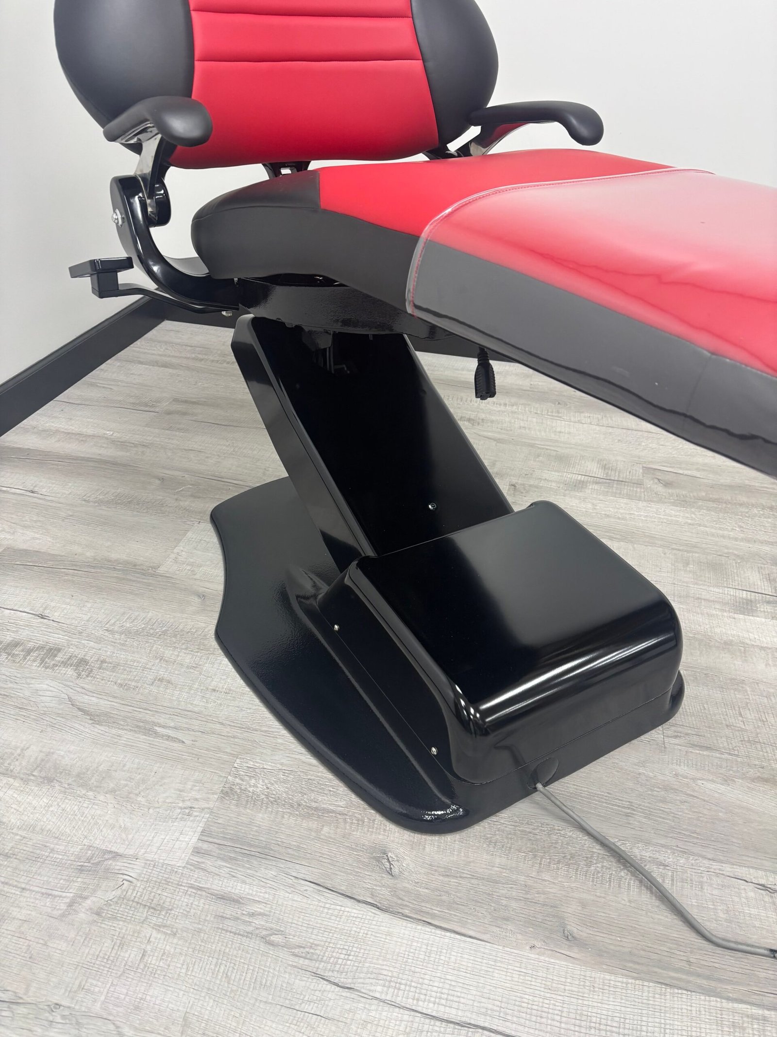 Forest 3900 Dental Patient Chair - Red & Black Ultraleather Upholstery - Image 7