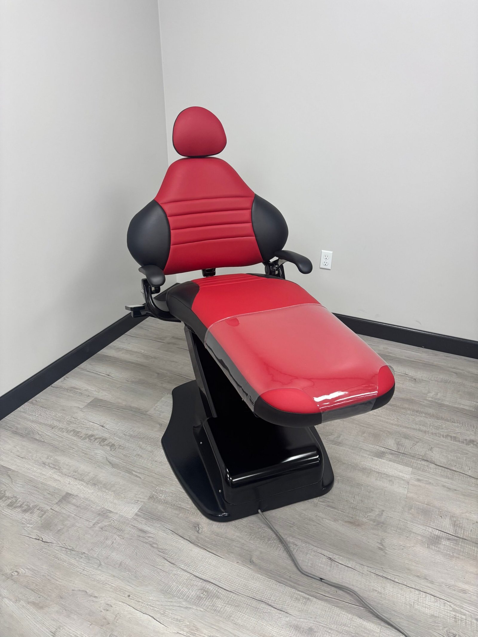 Forest 3900 Dental Patient Chair - Red & Black Ultraleather Upholstery - Image 2